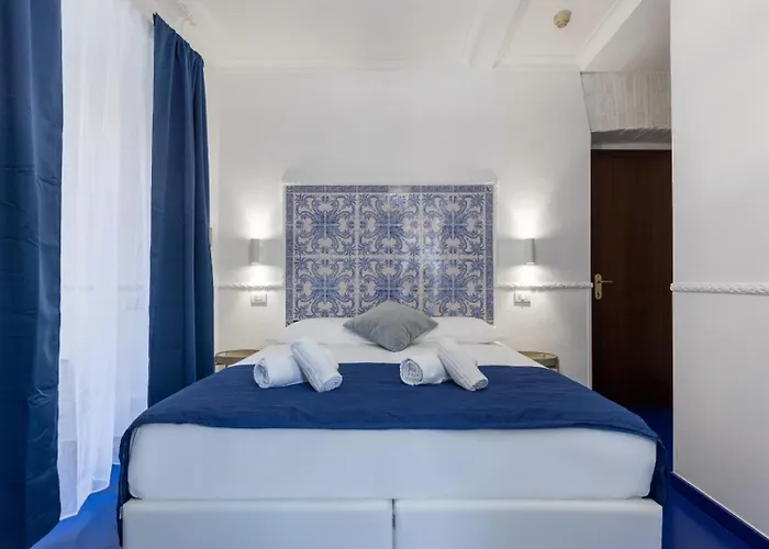 Hotel Maison Bleau 2*